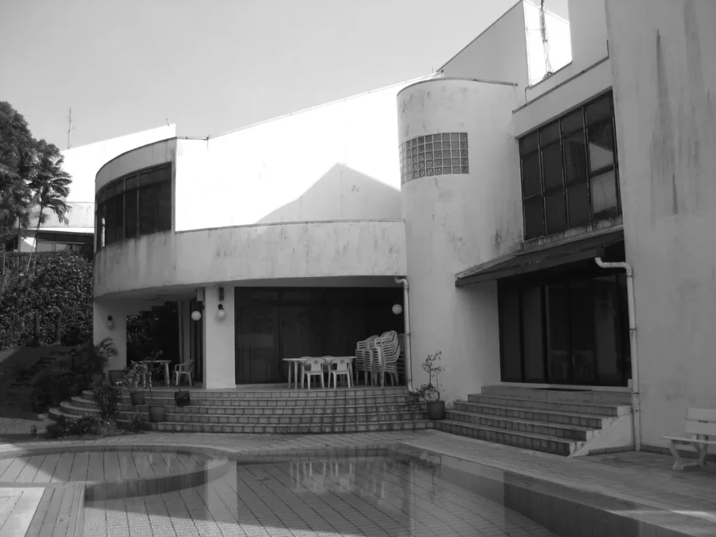 Water-Garden-House-34