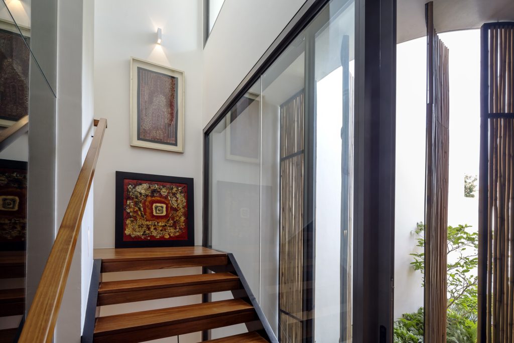 12 Coronation Drive
