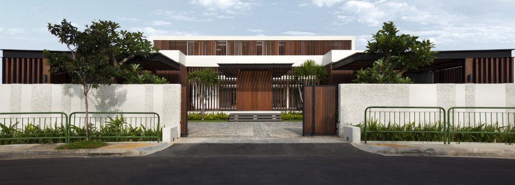 Enclosed Open House 01