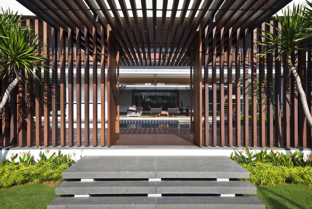 Enclosed Open House 04
