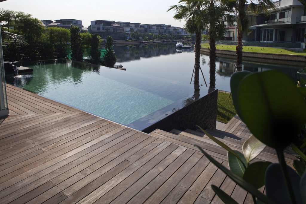 Wallflower Sun Cap House 09