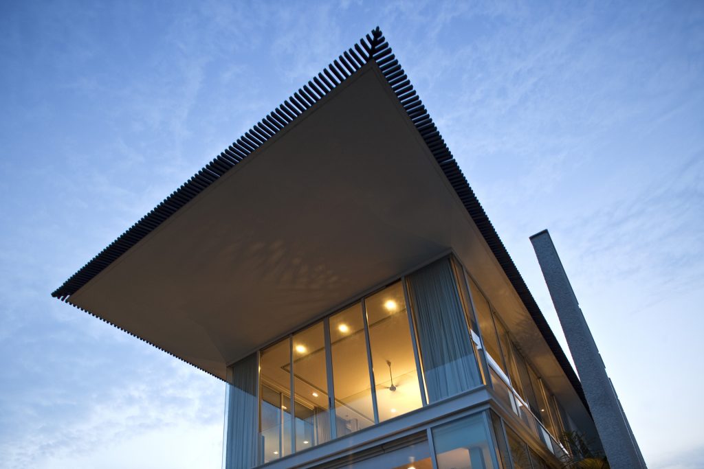 Wallflower Sun Cap House 16