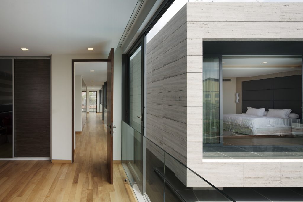 Wallflower Travertine Dream House 14