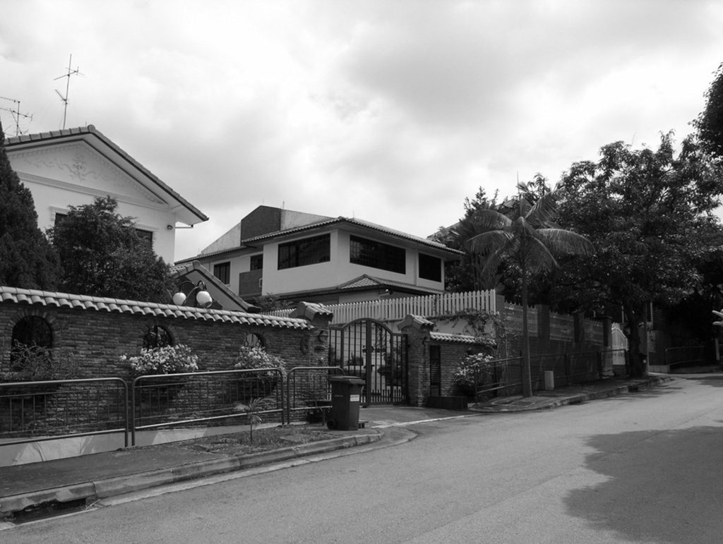 Wallflower Travertine Dream House 20