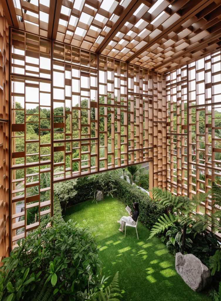 Beyond the Lattice House (4)